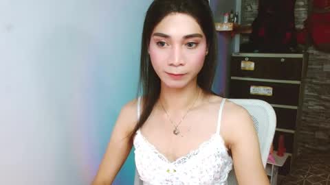 Snapshot of amorous_tina chatting on 18, 11, 2025 Tina online show from 18, 11, 2025
