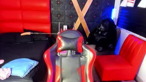 Amy Hoy69 online show from 22, 4, 2026