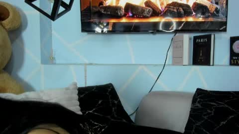 Emy Noa  online show from 21, 4, 2026