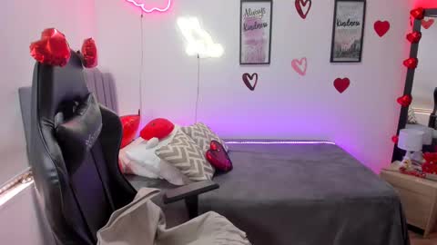 Amy sophia 3 online show from 15, 2, 2025