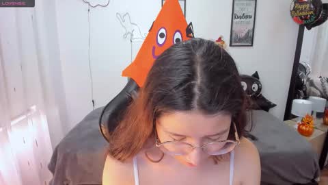 Amy sophia 3 online show from 24, 10, 2025