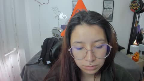 Amy sophia 3 online show from 27, 10, 2025