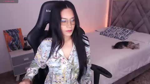 Snapshot of amy_stiward chatting on 12, 7, 2026 Mia Cristancho online show from 12, 7, 2026