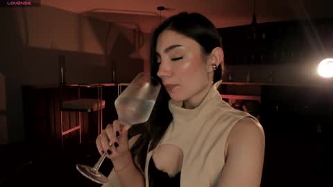 Snapshot of amyarmstrong chatting on 25, 1, 2025 Amy Armstrong online show from 25, 1, 2025