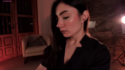 Snapshot of amyarmstrong chatting on 28, 1, 2025 Amy Armstrong online show from 28, 1, 2025