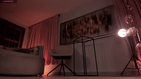 Snapshot of amyarmstrong chatting on 24, 2, 2025 Amy Armstrong online show from 24, 2, 2025