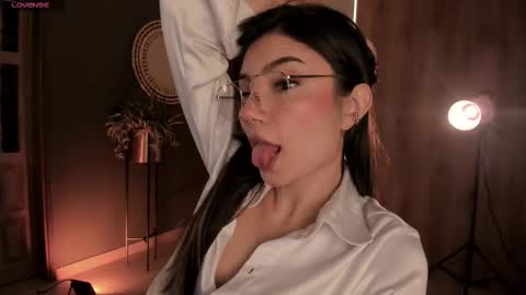 Snapshot of amyarmstrong chatting on 27, 2, 2025 Amy Armstrong online show from 27, 2, 2025