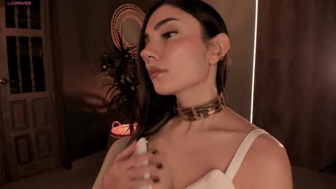 Snapshot of amyarmstrong chatting on 3, 3, 2025 Amy Armstrong online show from 3, 3, 2025