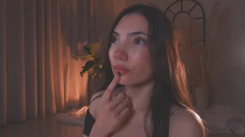 Snapshot of amyarmstrong chatting on 21, 9, 2025 Amy Armstrong online show from 21, 9, 2025