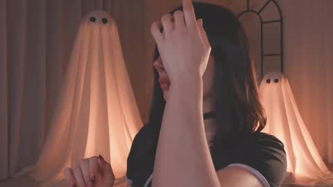 Snapshot of amyarmstrong chatting on 18, 10, 2025 Amy Armstrong online show from 18, 10, 2025