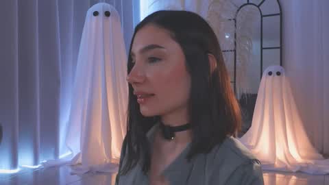 Snapshot of amyarmstrong chatting on 25, 10, 2025 Amy Armstrong online show from 25, 10, 2025