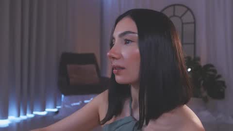 Snapshot of amyarmstrong chatting on 10, 11, 2025 Amy Armstrong online show from 10, 11, 2025