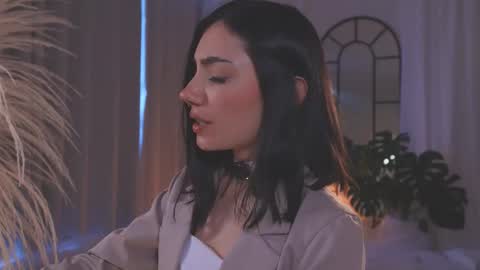 Snapshot of amyarmstrong chatting on 13, 11, 2025 Amy Armstrong online show from 13, 11, 2025