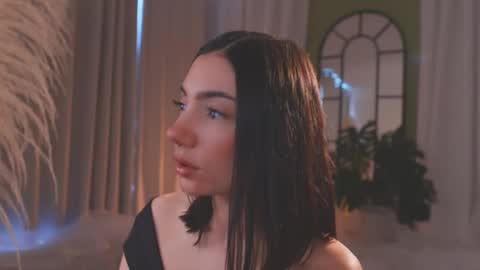 Snapshot of amyarmstrong chatting on 25, 11, 2025 Amy Armstrong online show from 25, 11, 2025