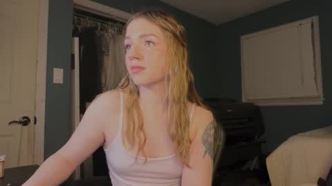 Snapshot of amyjj chatting on 8, 11, 2025 Amy online show from 8, 11, 2025