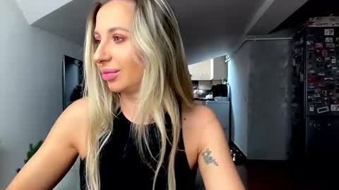 amyroberta92 online show from 10, 2, 2026