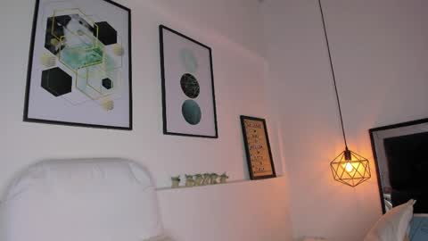 Amy online show from 20, 4, 2026