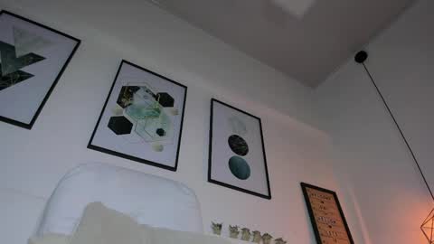 Amy online show from 27, 4, 2026