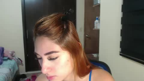 Snapshot of amywalker01 chatting on 28, 12, 2024 amy online show from 28, 12, 2024