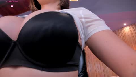 AMY WALKER online show from 2, 3, 2025