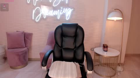 Snapshot of amywoods chatting on 24, 1, 2025 online show from 24, 1, 2025