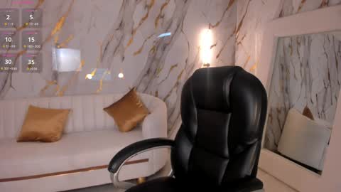 Snapshot of amywoods chatting on 28, 1, 2025 online show from 28, 1, 2025