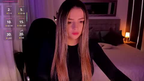 Snapshot of amywoods chatting on 14, 10, 2025 online show from 14, 10, 2025