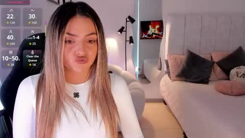 Snapshot of amywoods chatting on 23, 5, 2026 online show from 23, 5, 2026