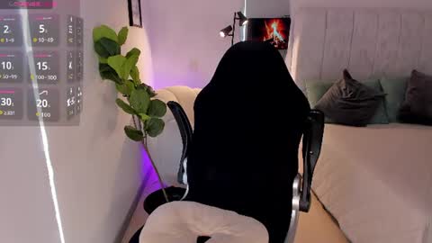    online show from 11, 7, 2026