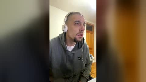 Snapshot of amyyrlikesdeep chatting on 22, 12, 2025 amyyrlikesdeep online show from 22, 12, 2025