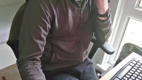 A online show from 27, 4, 2026