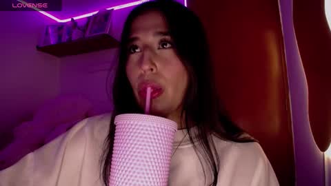 Snapshot of ana_m_ chatting on 8, 1, 2025 Ana online show from 8, 1, 2025