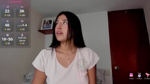 Snapshot of ana_m_ chatting on 15, 12, 2025 Ana online show from 15, 12, 2025