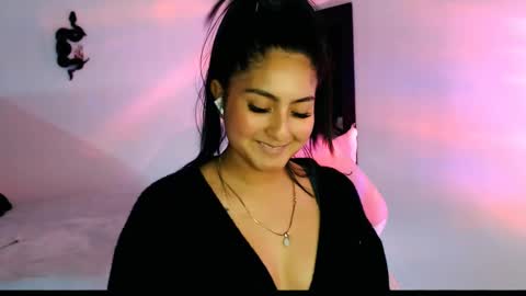 Ana Ricciardi online show from 10, 12, 2024