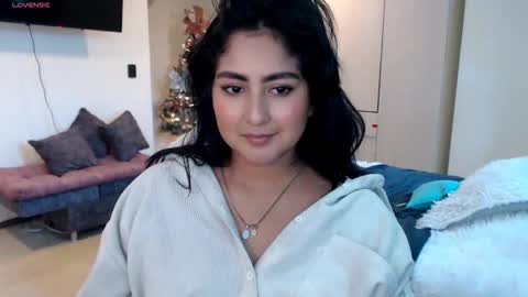 Snapshot of ana_ricciardi chatting on 16, 12, 2025 Ana Ricciardi online show from 16, 12, 2025