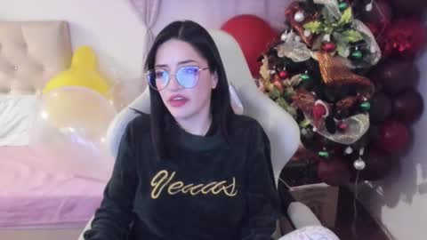 Im anna but you can call me as you want online show from 21, 12, 2024