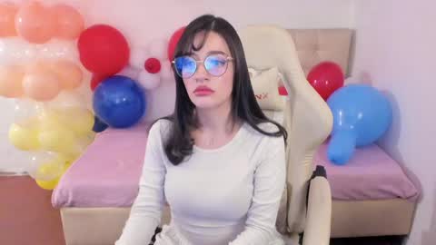 Im anna but you can call me as you want online show from 13, 4, 2026