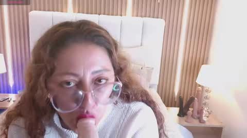 Ana Moon  online show from 23, 4, 2026