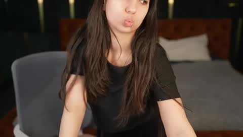 Sweet girls online show from 19, 4, 2026