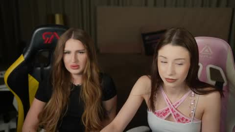 Sweet girls online show from 20, 4, 2026