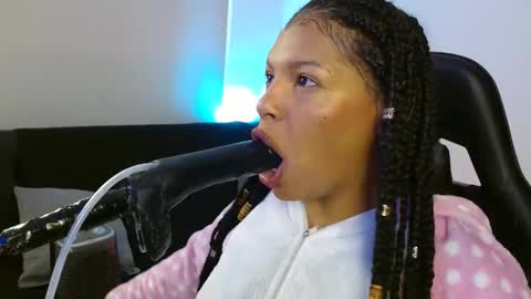 Snapshot of anabel693 chatting on 19, 1, 2025 anabel alice gandara online show from 19, 1, 2025