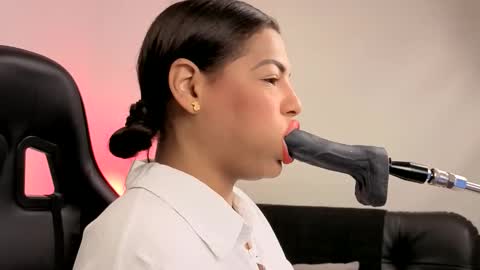 Snapshot of anabel693 chatting on 28, 9, 2025 anabel alice gandara online show from 28, 9, 2025