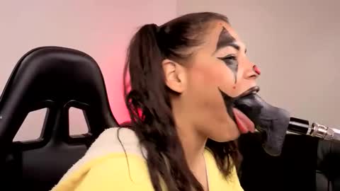 Snapshot of anabel693 chatting on 2, 10, 2025 anabel alice gandara online show from 2, 10, 2025