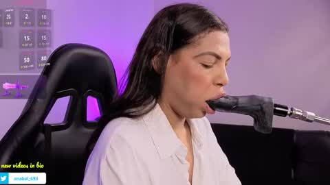 Snapshot of anabel693 chatting on 9, 10, 2025 anabel alice gandara online show from 9, 10, 2025