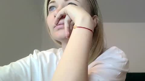 Snapshot of anabellaana11 chatting on 10, 3, 2025 anabellaana11 online show from 10, 3, 2025