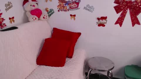 Snapshot of anabellered chatting on 11, 12, 2024 Ana online show from 11, 12, 2024