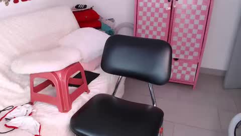 Snapshot of anabellered chatting on 24, 10, 2025 Ana online show from 24, 10, 2025