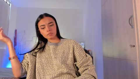 Snapshot of anabelwolf chatting on 4, 2, 2025 ANABEL WOLF online show from 4, 2, 2025