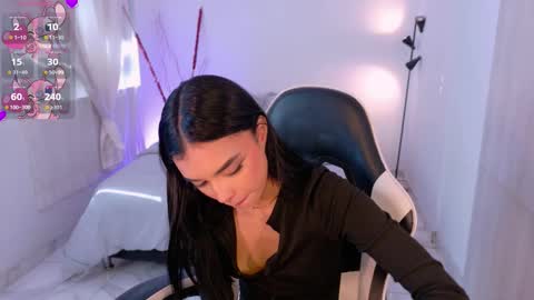 ANABEL WOLF  online show from 4, 12, 2025