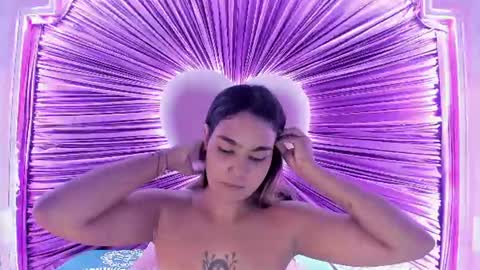 Snapshot of anaelle_bardin chatting on 13, 6, 2026 Anna online show from 13, 6, 2026